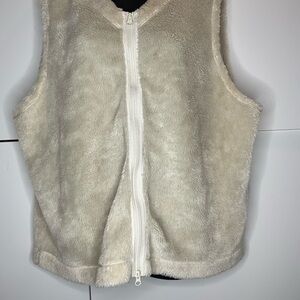 Eileen Fisher Soft fake fur zip vest cream Large
